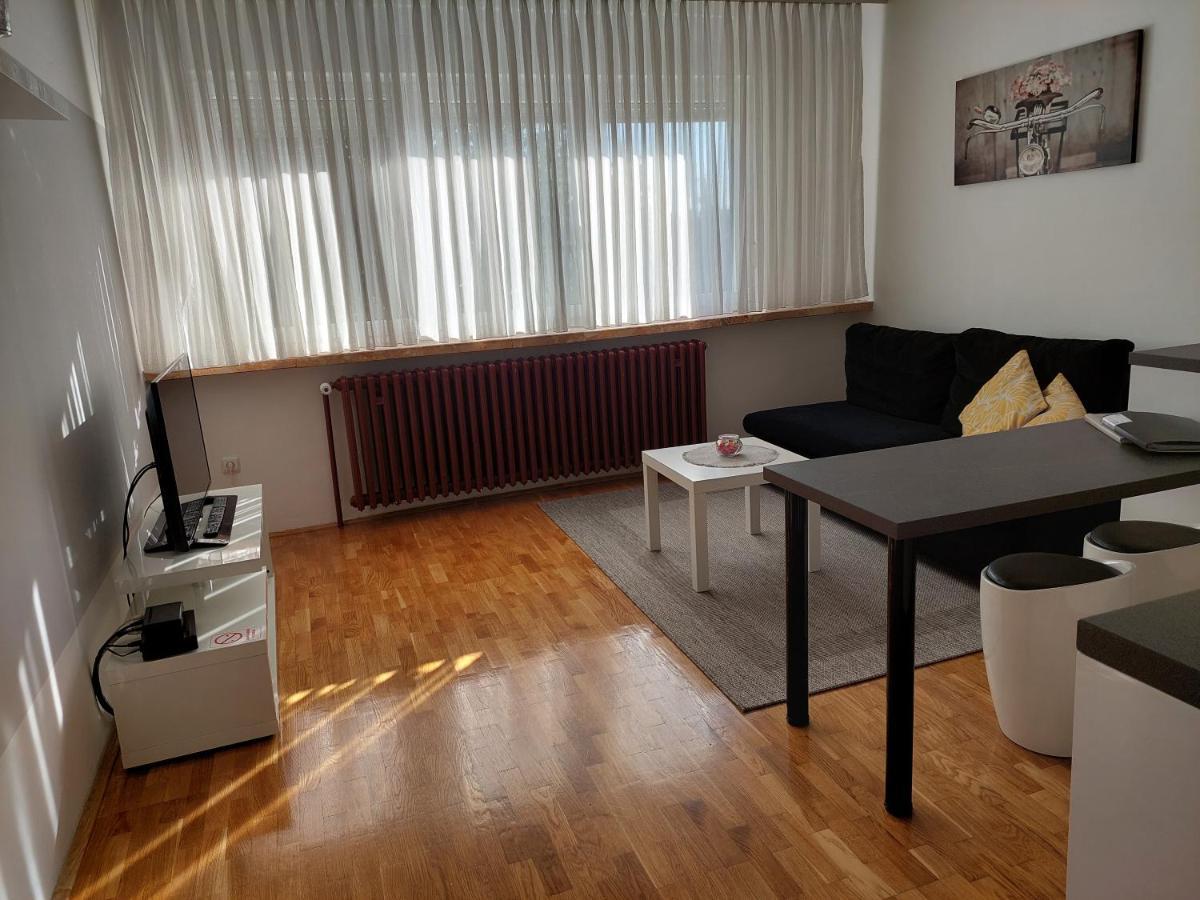 Apartment Check In Zagreb Maksimir-Free Parking מראה חיצוני תמונה